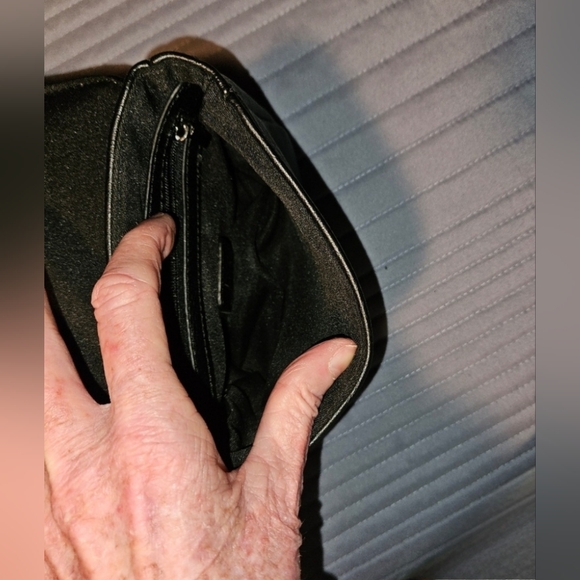 Purse Black Studded Chain Crossbody Bag - Picture 5 of 10